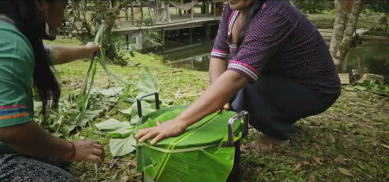 A Kichwa woman preparing medicinal plants at the Sinchi Warmi women's community