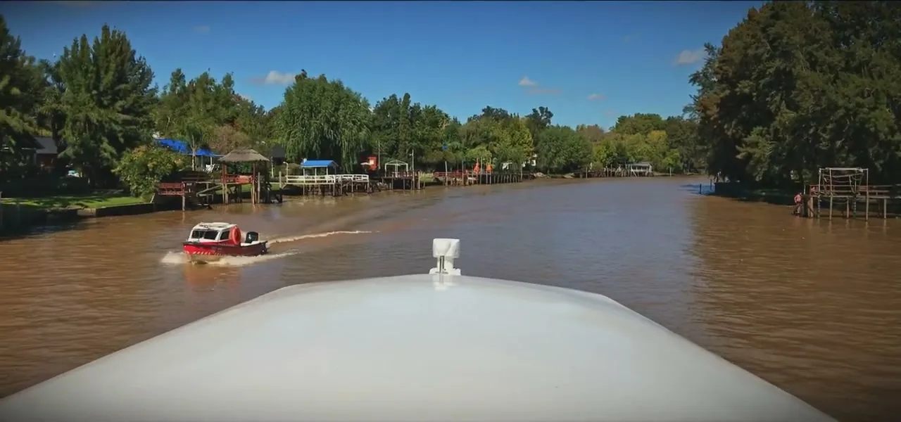 Boats and houses on the water in the Tigre Delta near Buenos Aires, Argentina