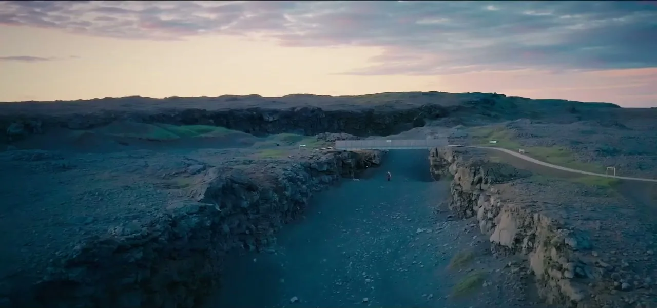 The dart-throwing ceremony in the tectonic rift at Þingvellir, Iceland