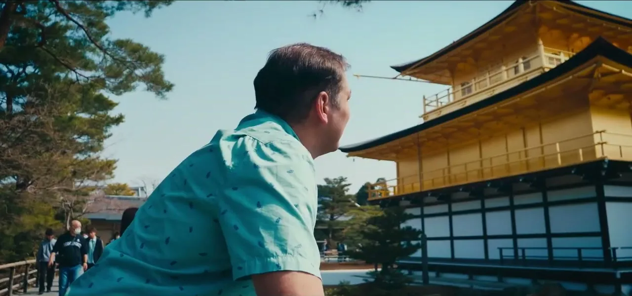 Sorin looking at the Golden Pavilion of Kinkaku-ji temple in Kyoto